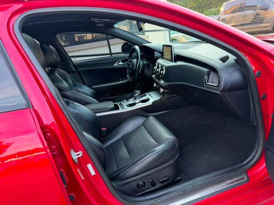 2018 Kia Stinger GT - Image 11 of 19