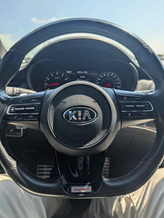 2018 Kia Stinger GT - Image 16 of 18