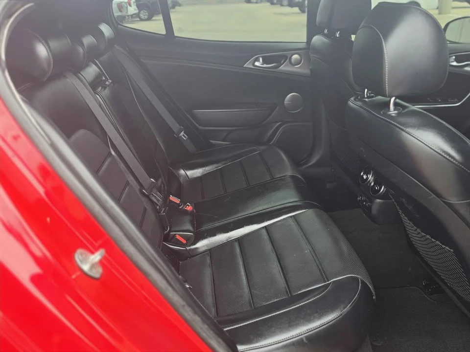 2018 Kia Stinger GT - Image 14 of 15