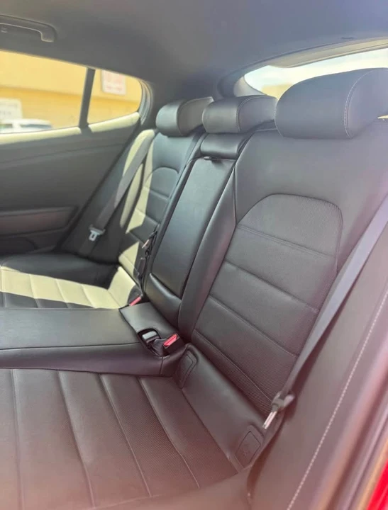 2018 Kia Stinger - Image 7 of 11