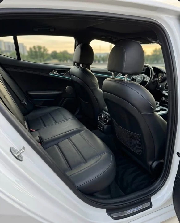 2018 Kia Stinger GT - Image 5 of 6