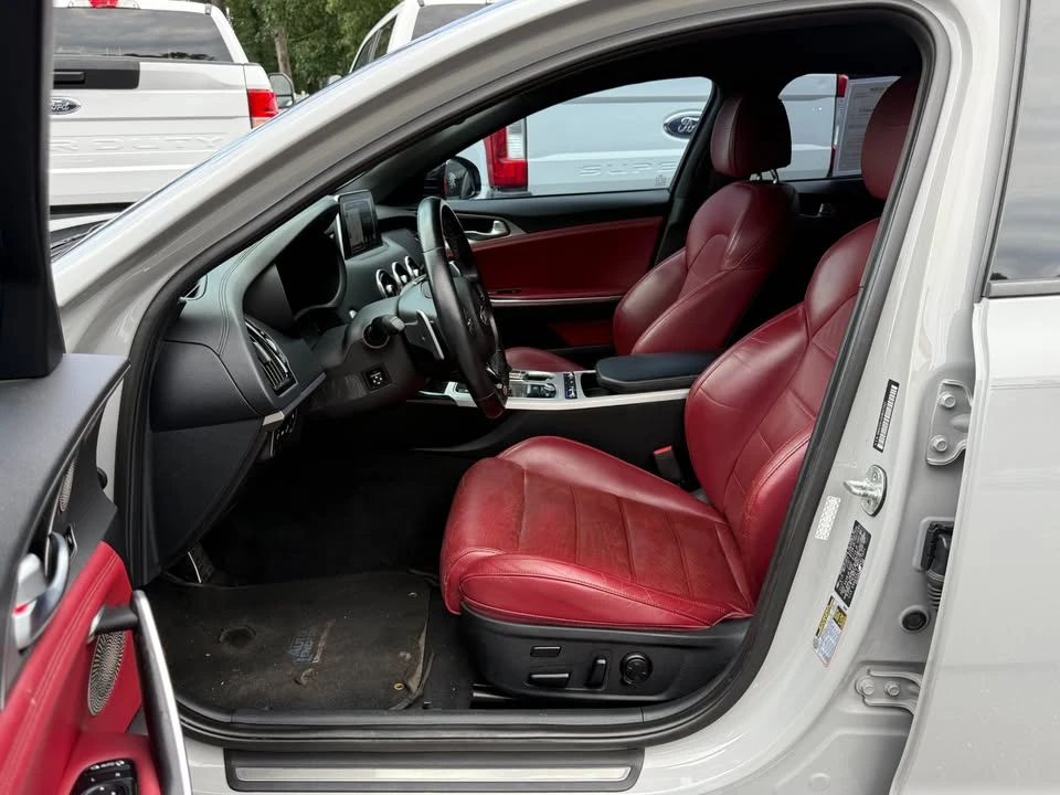 2018 Kia Stinger GT - Image 11 of 20