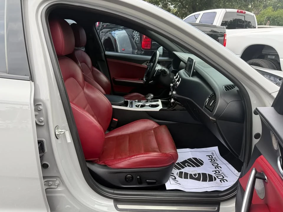 2018 Kia Stinger GT - Image 13 of 20