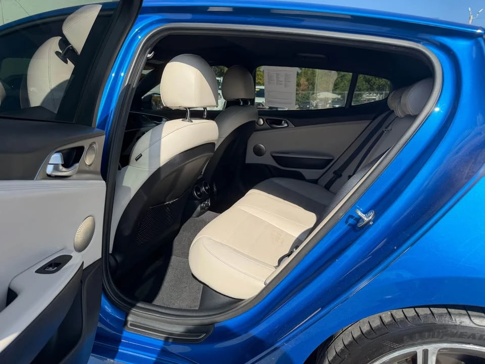 2018 Kia Stinger GT - Image 16 of 20