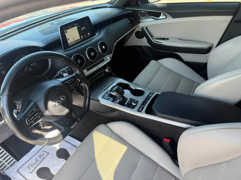 2018 Kia Stinger GT - Image 11 of 15