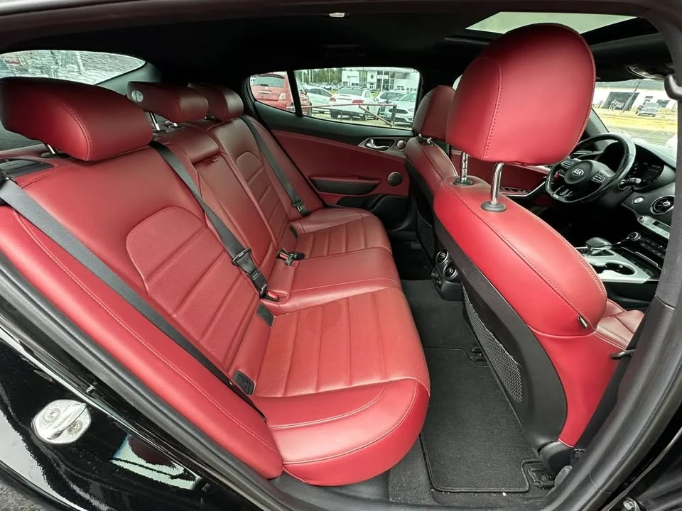 2018 Kia Stinger GT - Image 14 of 20