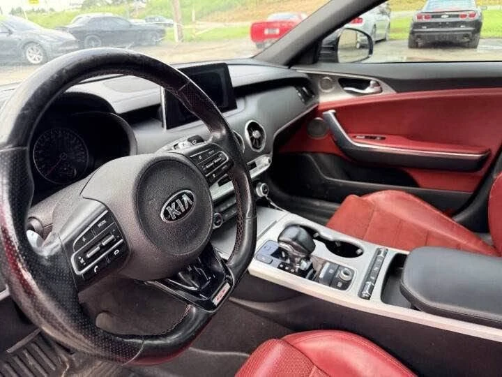 2018 Kia Stinger - Image 7 of 8