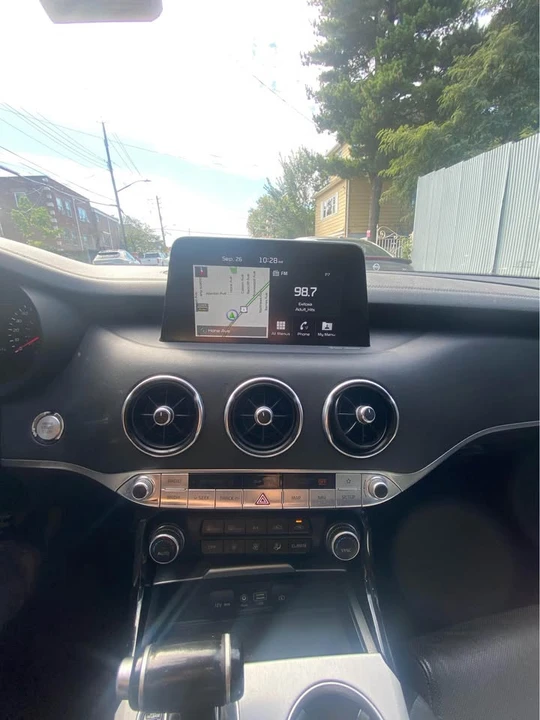 2018 Kia Stinger - Image 10 of 11