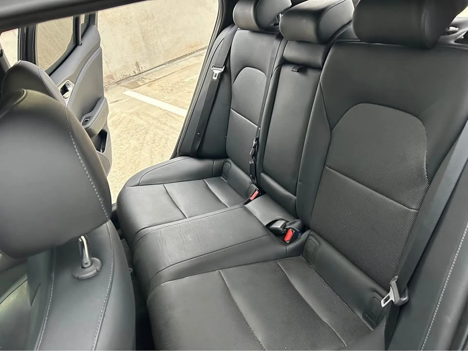 2018 Kia Stinger - Image 11 of 16