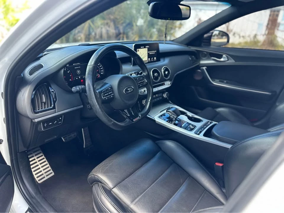 2018 Kia Stinger GT - Image 6 of 10