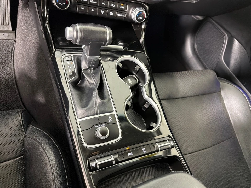 2018 Kia Stinger - Image 19 of 21