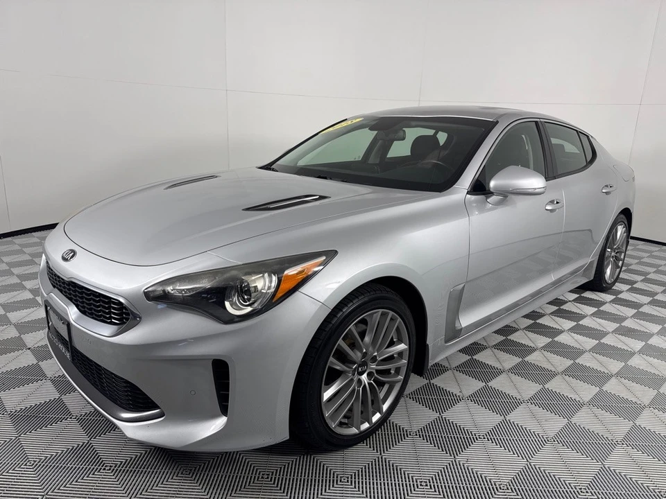 2018 Kia Stinger - Image 9 of 12