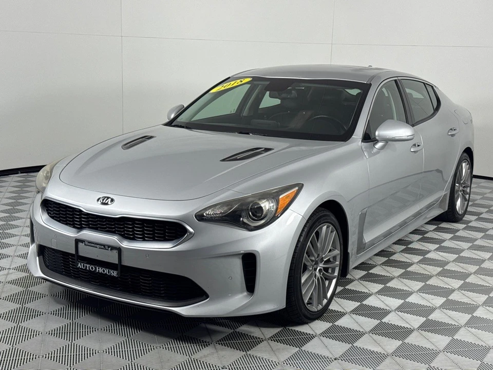 2018 Kia Stinger - Image 10 of 12