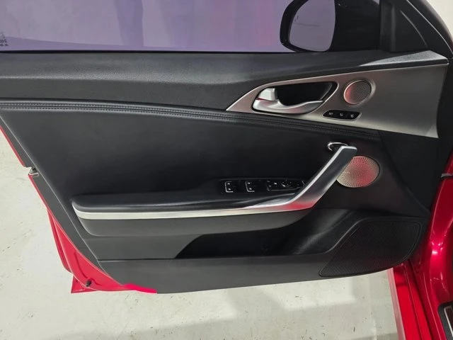 2018 Kia Stinger - Image 17 of 20