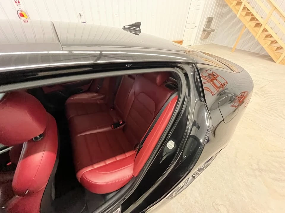 2018 Kia Stinger - Image 9 of 20