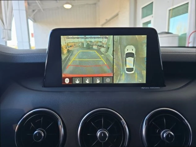 2018 Kia Stinger - Image 15 of 19