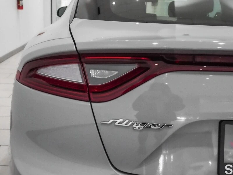 2018 Kia Stinger - Image 6 of 10