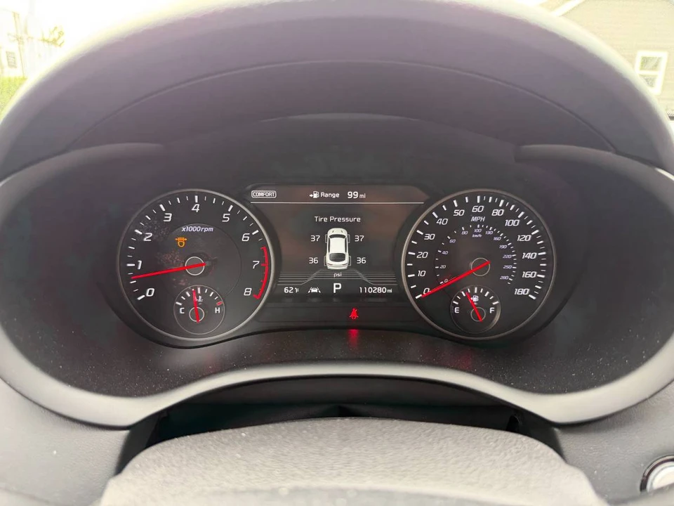 2018 Kia Stinger - Image 12 of 17