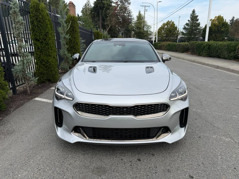 2018 Kia Stinger - Image 2 of 17