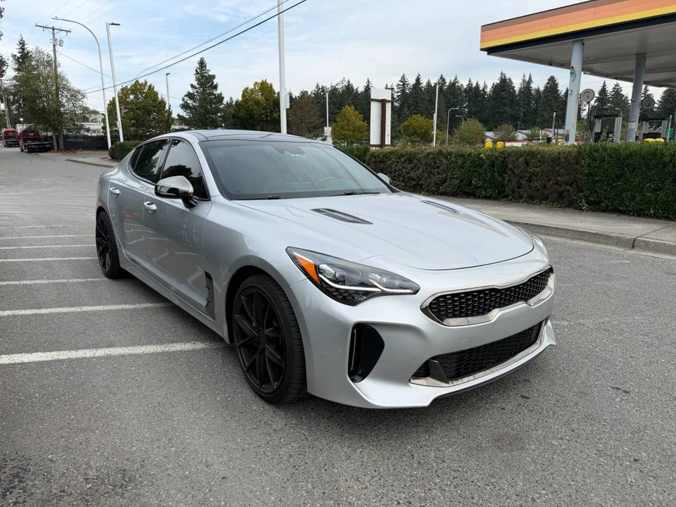 2018 Kia Stinger - Image 3 of 17