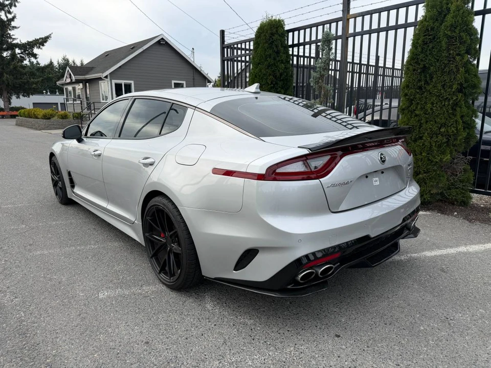 2018 Kia Stinger - Image 6 of 17