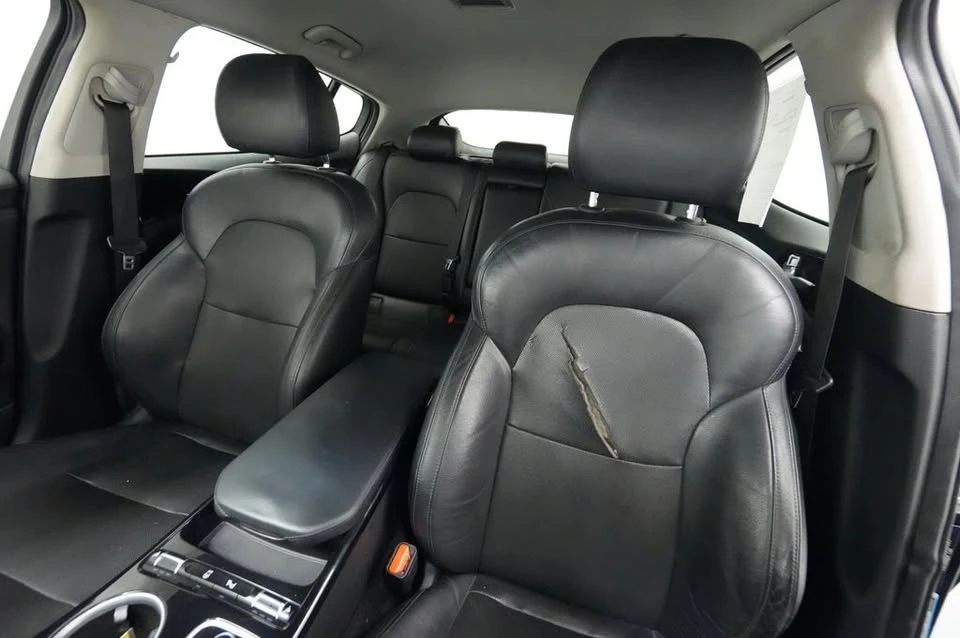 2018 Kia Stinger - Image 14 of 20