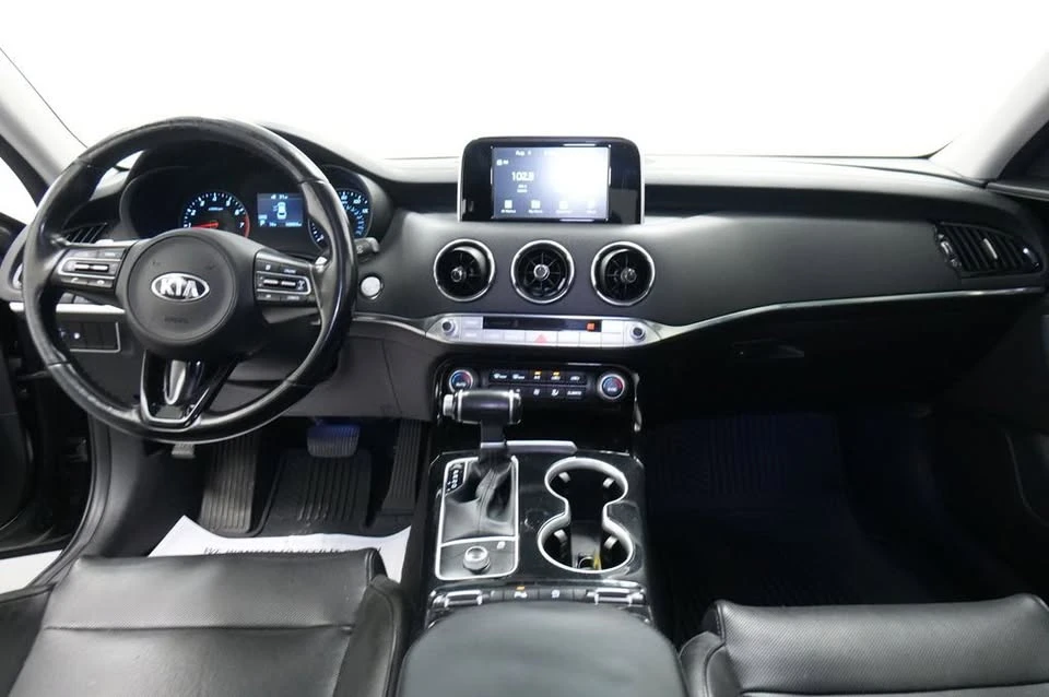 2018 Kia Stinger - Image 13 of 20