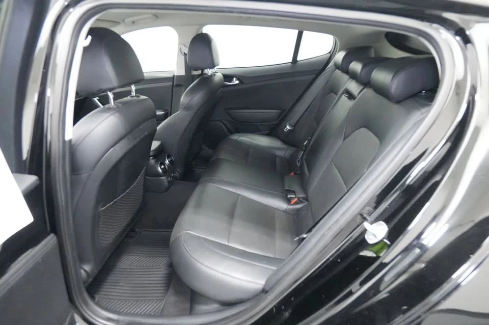 2018 Kia Stinger - Image 17 of 20