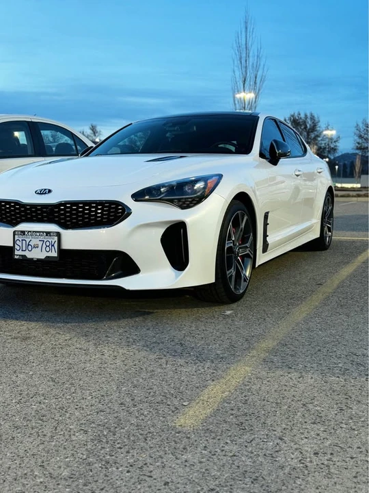 2018 Kia Stinger - Image 3 of 4