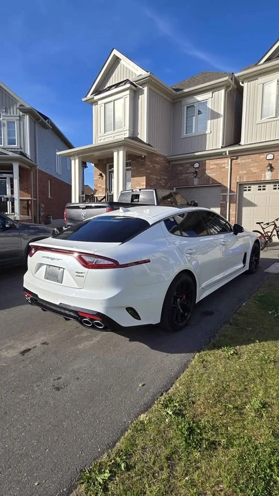 2018 Kia Stinger - Image 10 of 18