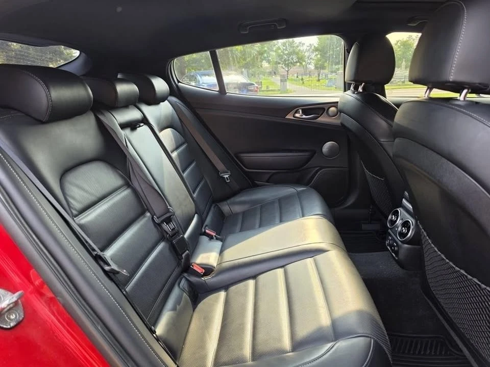 2018 Kia Stinger - Image 13 of 20