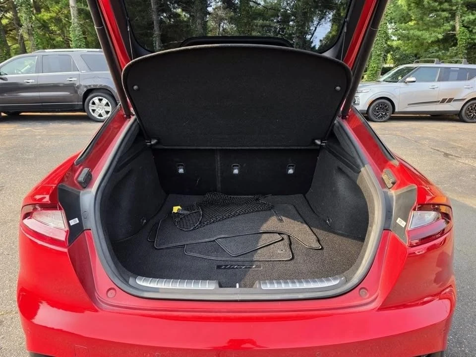 2018 Kia Stinger - Image 17 of 20