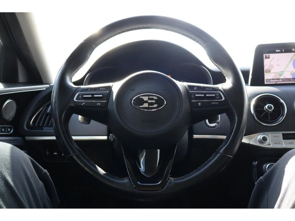 2018 Kia Stinger - Image 13 of 20