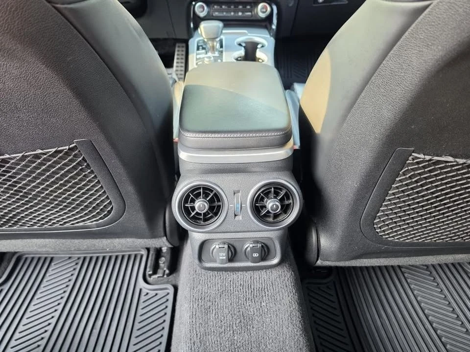 2018 Kia Stinger - Image 16 of 20