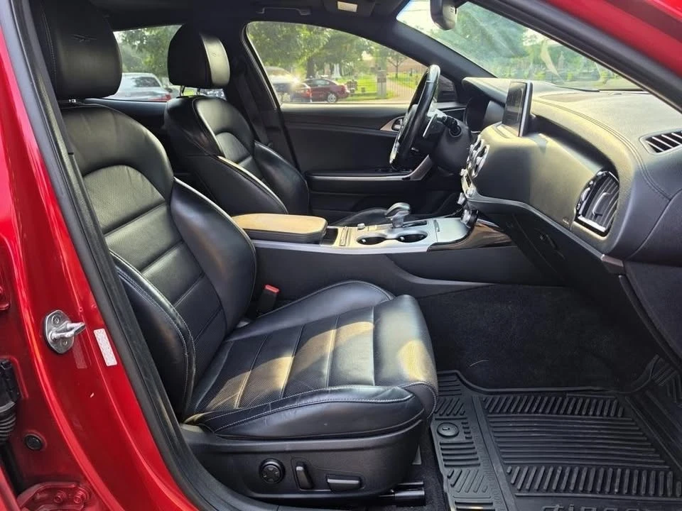 2018 Kia Stinger - Image 12 of 20