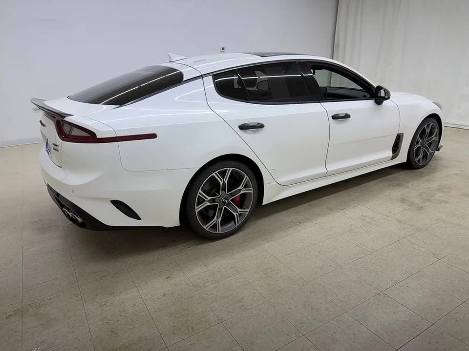 2018 Kia Stinger - Image 3 of 9