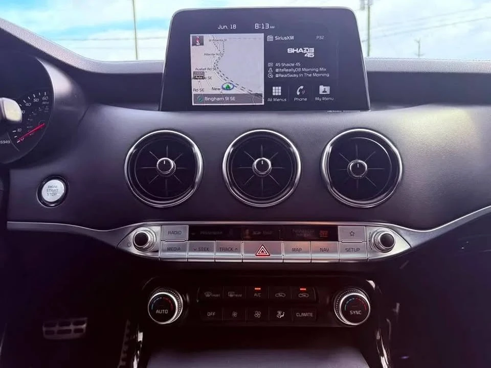 2018 Kia Stinger - Image 18 of 20