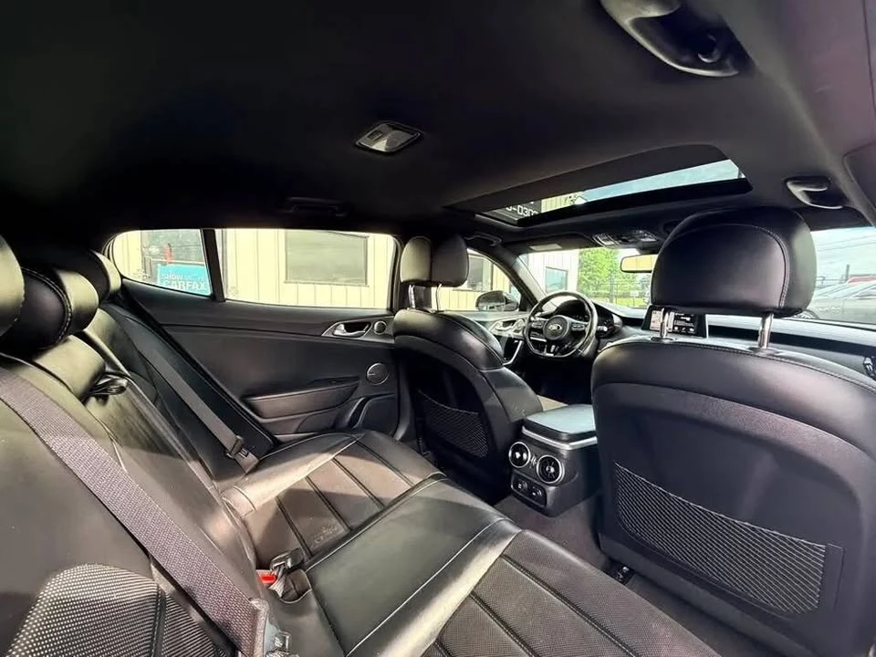 2018 Kia Stinger - Image 13 of 20