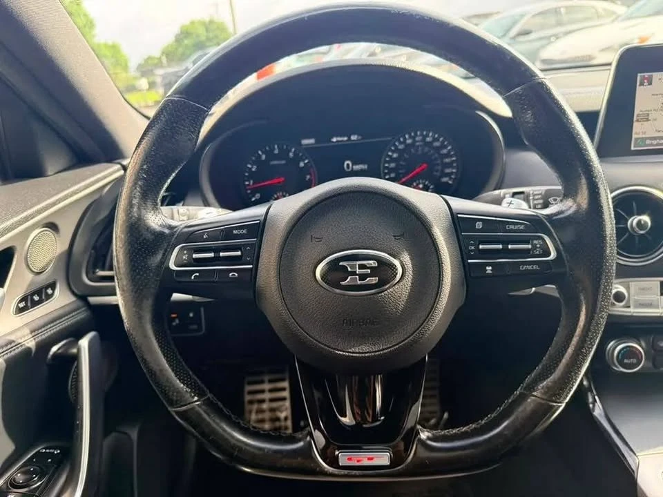 2018 Kia Stinger - Image 17 of 20