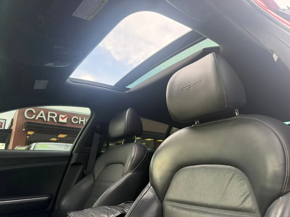 2018 Kia Stinger - Image 11 of 17