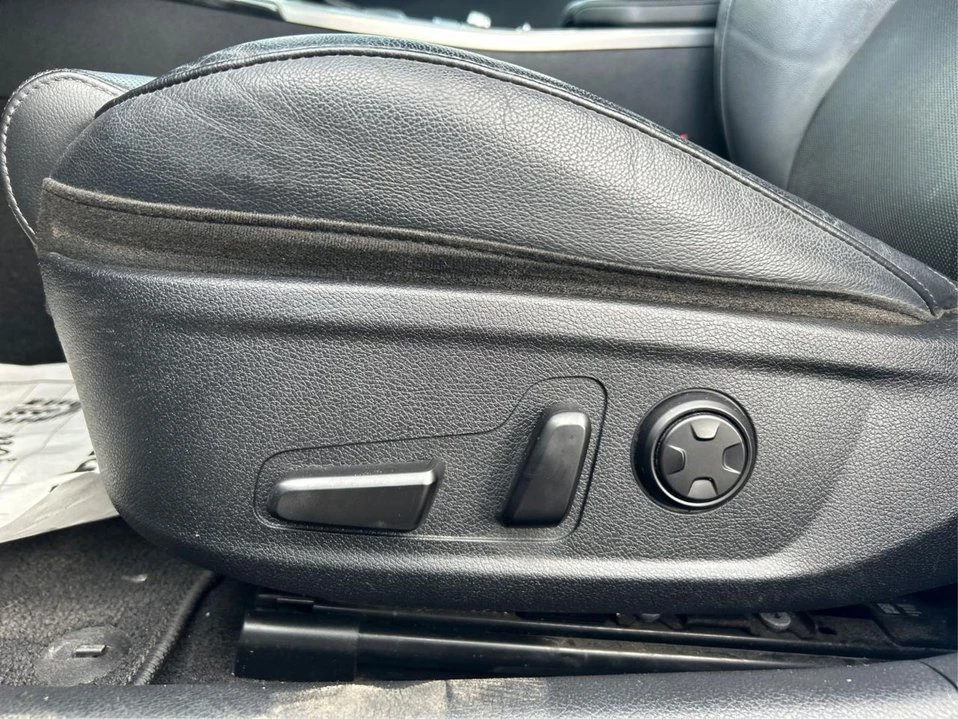 2018 Kia Stinger - Image 17 of 19