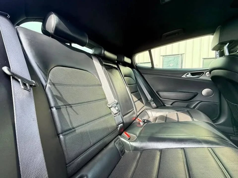 2018 Kia Stinger - Image 12 of 20