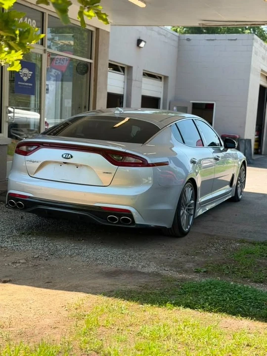 2018 Kia Stinger - Image 6 of 15