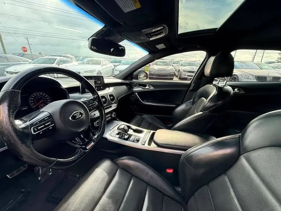 2018 Kia Stinger - Image 10 of 20