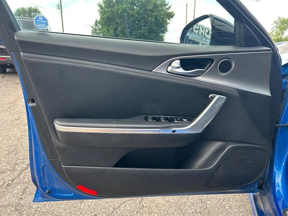 2018 Kia Stinger - Image 18 of 19
