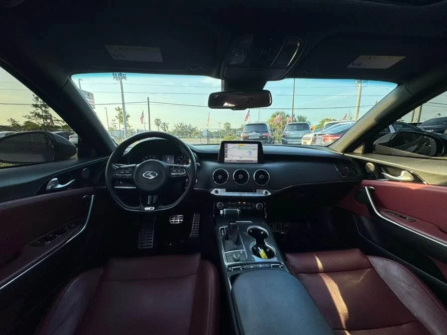 2018 Kia Stinger - Image 16 of 17