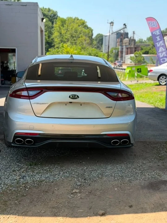 2018 Kia Stinger - Image 5 of 15