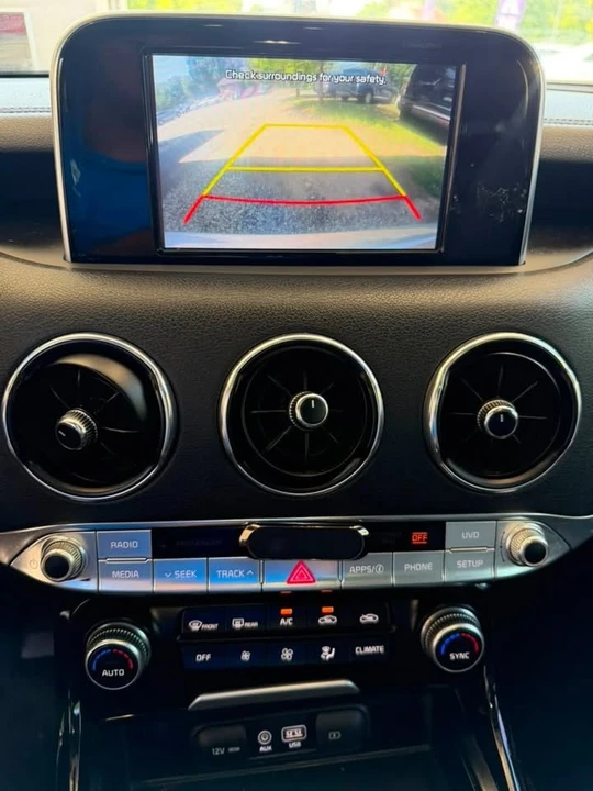 2018 Kia Stinger - Image 10 of 15