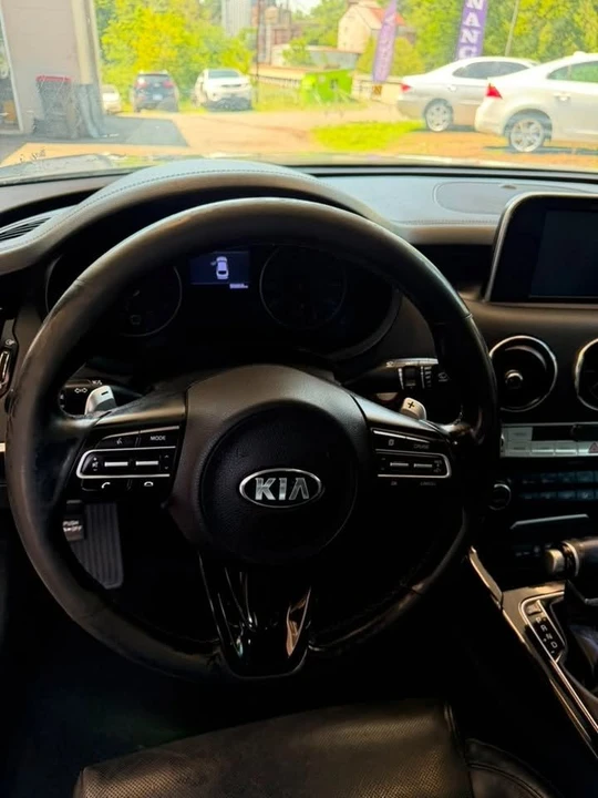 2018 Kia Stinger - Image 14 of 15