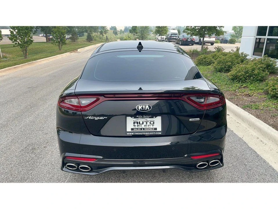 2018 Kia Stinger - Image 9 of 20